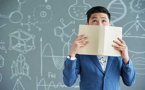 成人高考报名收费标准是多少钱？学费是一次性收费吗？