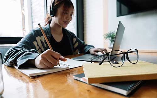 天津成人高考医学类报名费多少钱？学费多少钱？