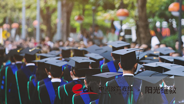 河南成人高考本科学费是多少？需要准备哪些材料？