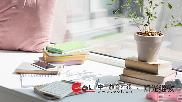 成人高考学位证书怎么获取？学位英语难吗？
