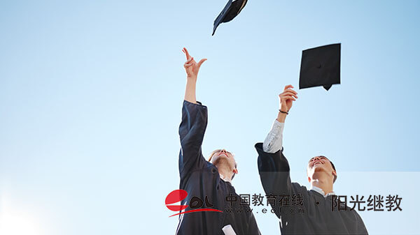 无学历能不能报名成人高考？学费会很高吗？