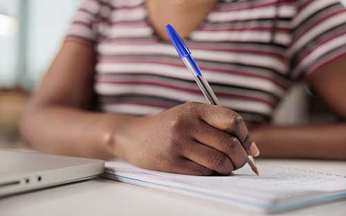 自学考试的报名条件有哪些？哪些专业含金量高？